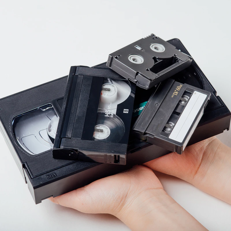 VHS-C / HI8 / MINIDV Sauvegarde de vos cassettes de caméscope - Studio Loïc Photographe à Vertou (Nantes)